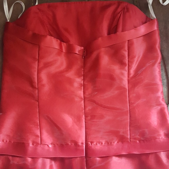 Red Midi length strapless in organdy - Picture 4 of 8